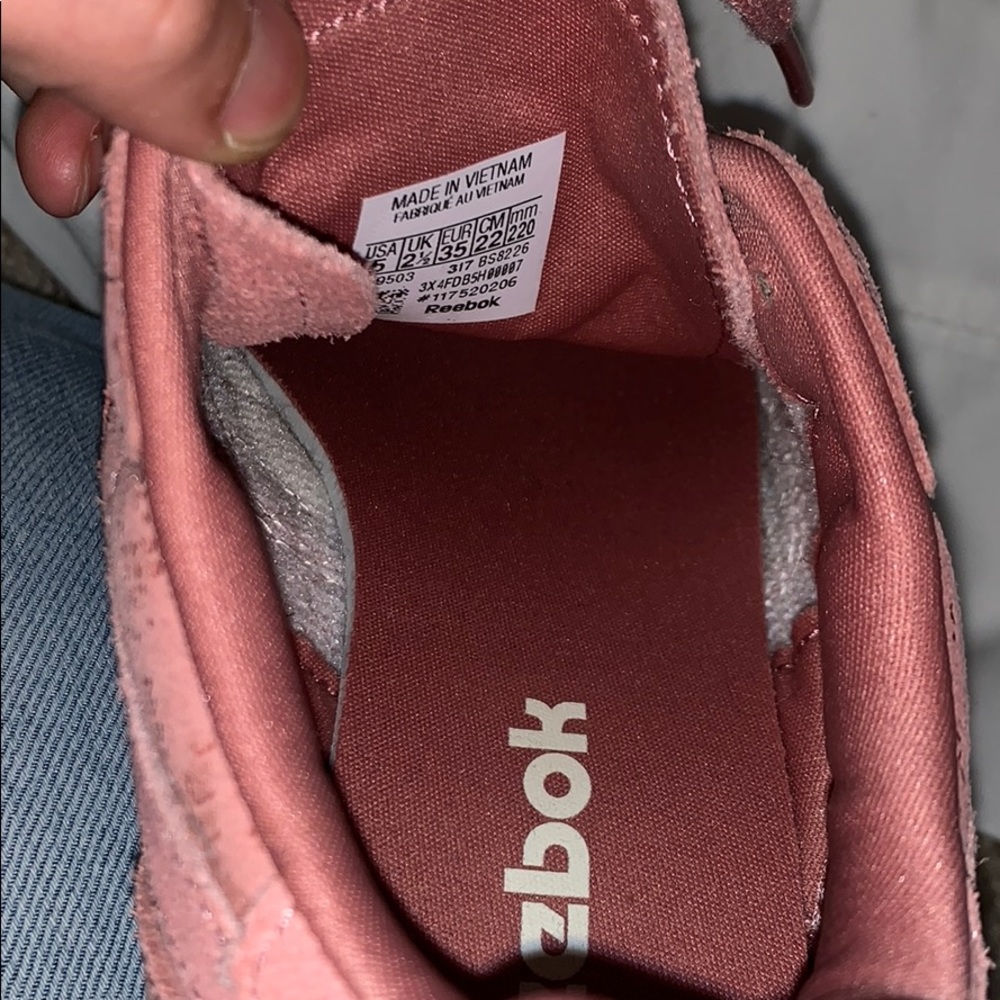 Pink Reebok’s Classics - Picture 3 of 3